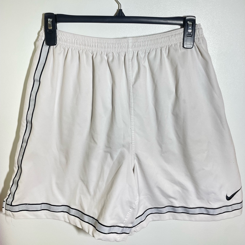Nike Classic Dri-fit basketball shorts White Silver Size L